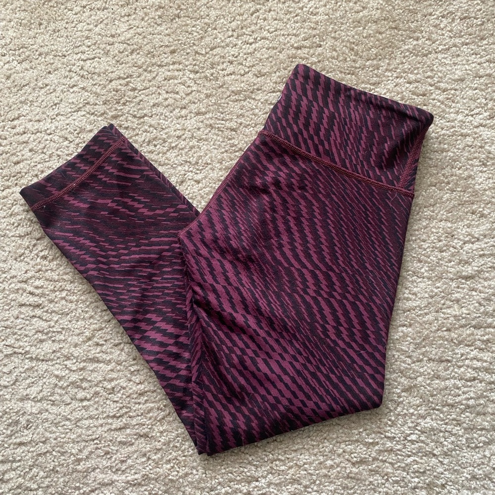 Lululemon Wunder Under Cropped Leggings